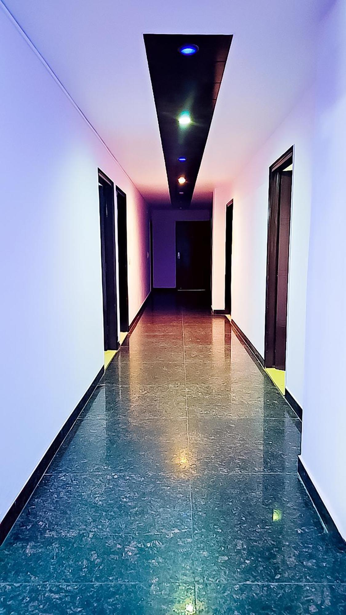 Happy Inn - Near Saket Metro 新德里 外观 照片